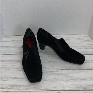 Size 9 Aerosoles  At Last Black Suede Zipper Heels